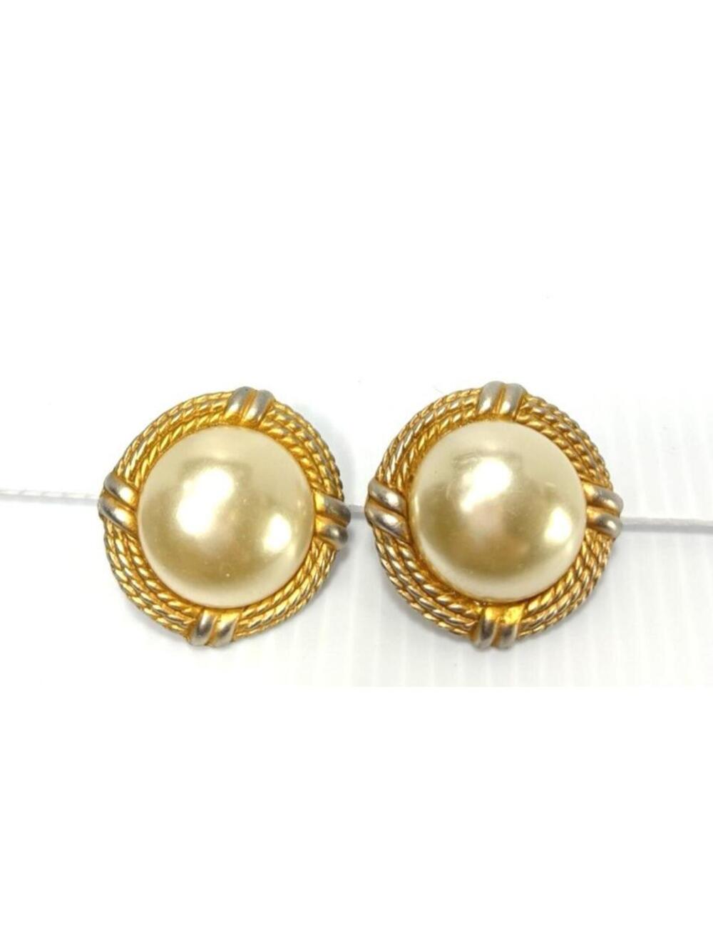 Vintage Simon Chang Gold Tone Clip On Earrings Faux Pearl Classic Fashion VTG